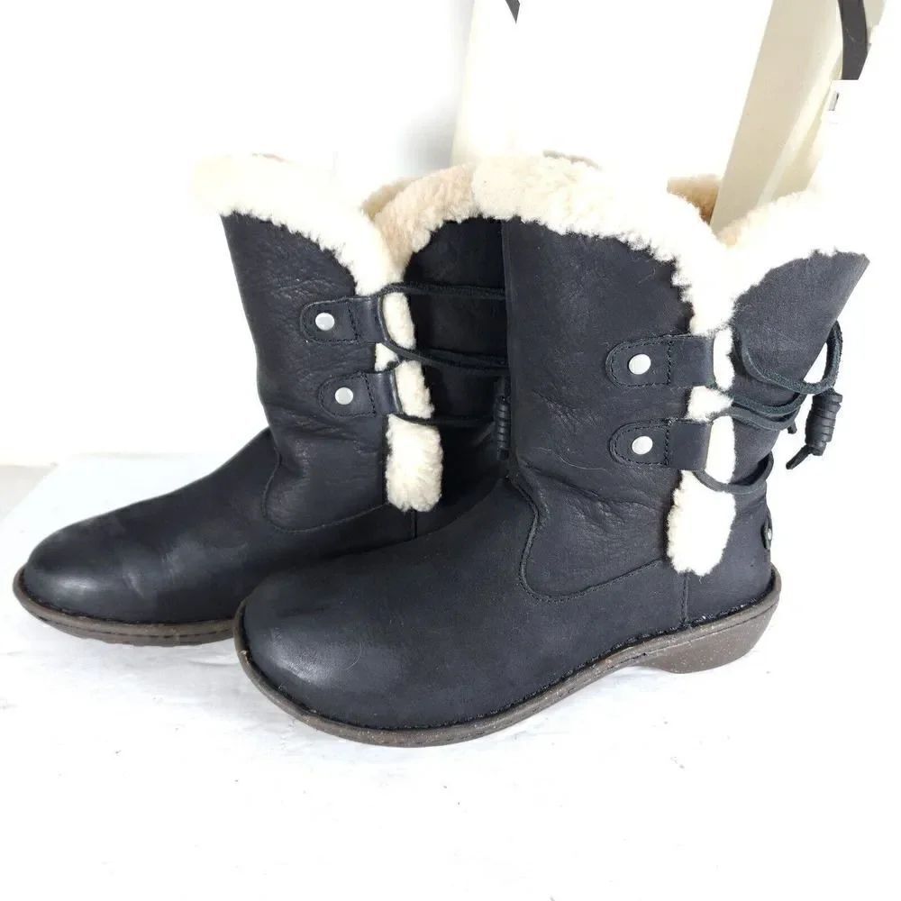UGG Women's Akadia US 7 Black Leather Sheepskin Shearling Mid Calf Winter Boots